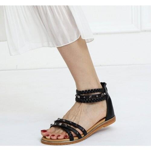 Fashion Metal Sandals Female 2021 Summer New Wild Fairy Flat Classic Rivet Roman Shoes Thin Belt Woven Casual Womens Shoes