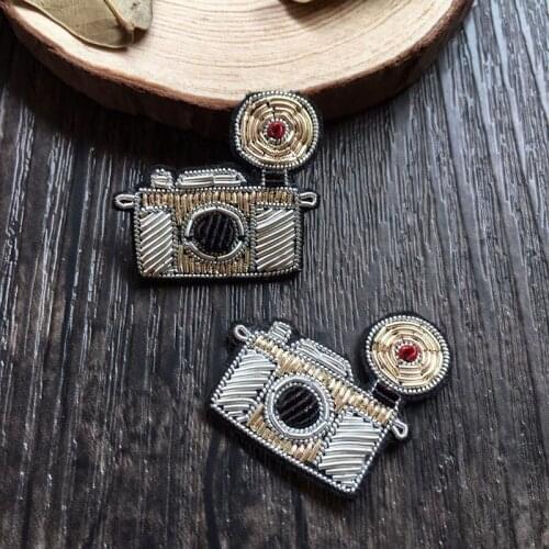 High quality luxury indiasilk embroidered badge camera design brooch clothes pin badges for clothes broches para ropa