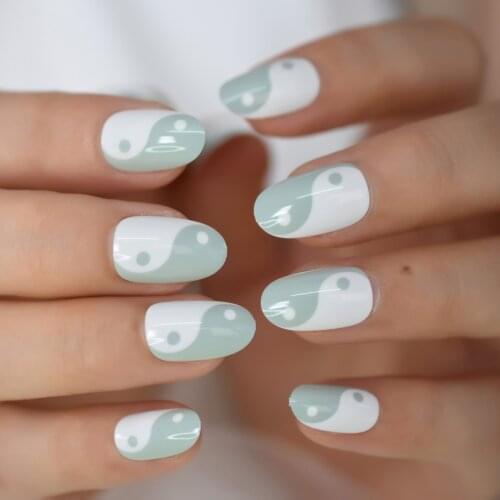 Oval Round Fake False Nails Short With Design Chinese Elements White Green BaGua Array Artificial Nails Press On Nail Art
