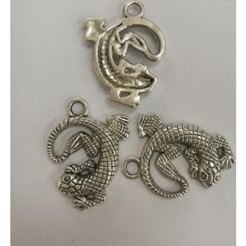 4pcs tibetan silver color crafted lizard design charms H0900
