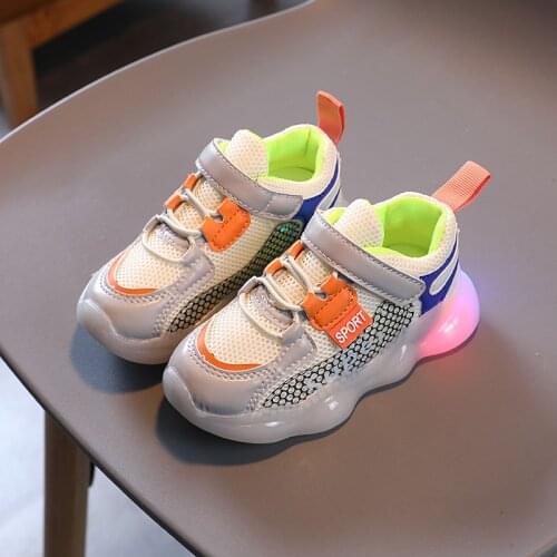 Childrens Shoes New Breathable Mesh Sports Shoes LED Light 1-3-5 Years Old Boys and Girls' Shoes Soft Sole Single Shoes