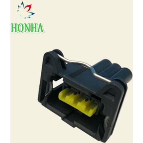 Free shipping 5sets 3pin auto electric fuel line quick oil pump sensor waterproof female connector