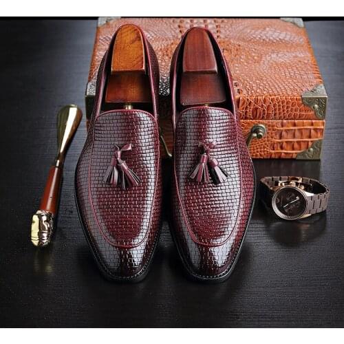 2020 Hot Mens Formal Wedding Shoes England Retro Tassel Leathere Loafers Mens Business Dress Shoes Pointed Flat Big Size 37-48