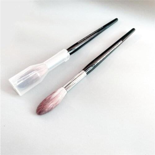 Pro 93# Make up Brushes Featherweight Blending Brush Long Hair Highlighting Powder Setting Makeup Brush Cosmetics Beauty Tools