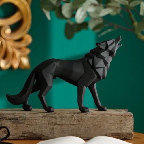 Wolf Resin Statue Ornaments Nordic Animal Art Gift Home Living Room Office wolf Dog Sculpture Model Crafts Desk Decoration