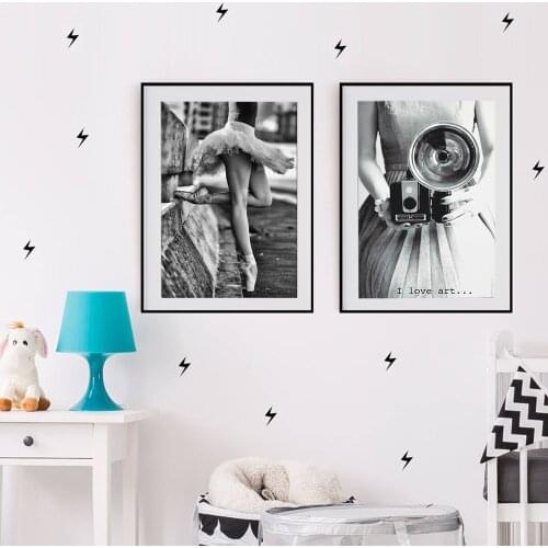 Vintage Dancing Photo Girls Nordic Wall Art Canvas Black White Posters and Prints Canvas Painting Picture for Living Room Decor