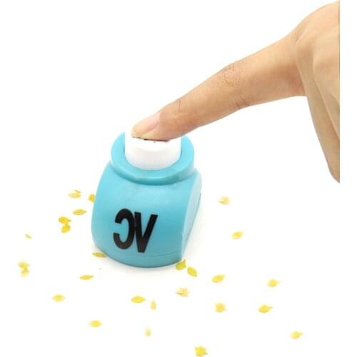 Military Civil Model Scene Scene 1/35 Real Fallen Leaves Producer Four in One When the product is pressed, four small leaves of