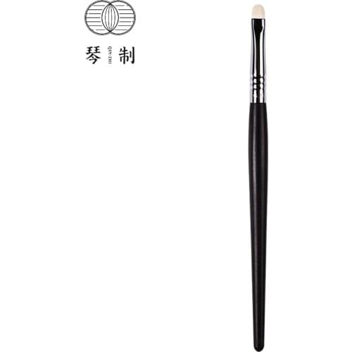 QINZHI Professional Handmade Make Up Brush G075 Small Eye Shadow Brush Soft Saikoho Goat Hair Makeup Brushes