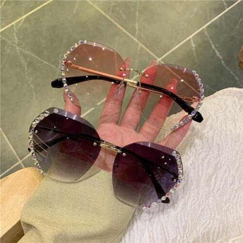 2021 New Trend Rimless Sunglasses Lens Rhinestone Polygon Glasses Woman Personality Gradient Color Eyeware