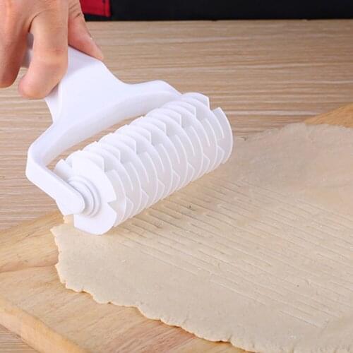 Kitchen Pie Pizza Biscuit Cutting Machine Pastry Plastic Baking Tools Baking Tray Embossed Dough Roller Grating Cutting