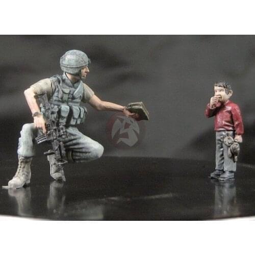 1/35 scale Modern American and Child Miniatures Resin Model Kit Model Free Shipping