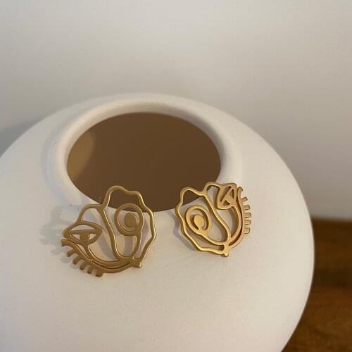 Hollow Face Earrings for Women Girls Simple Fahsion Matte Gold Asymmetry Design Abstract Stud Earring Earrings Jewelry Accessory