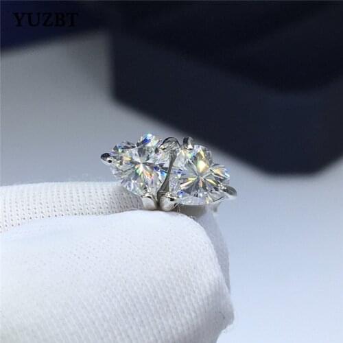 18K White Gold Plated 925 Silver Total 1 Carat Excellent Cut Diamond Test Past D Color Moissanite Triangle Heart Stud Earrings