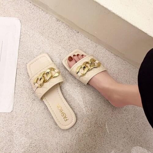 Women Sandals Metal Button Letter Decoration Women Slippers Summer Flat Beach Shoes Ladies Sandals Beach Shoes Casual Flip Flop