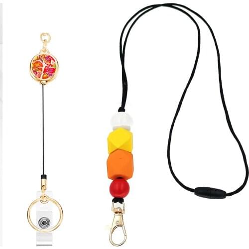 MANI E PIEDI Necklaces