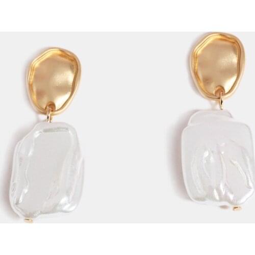 2019 Korean Vintage Shell Bead Pearl Earrings Drop for Women Girls Statement Barque Dangle Earring Jewelry