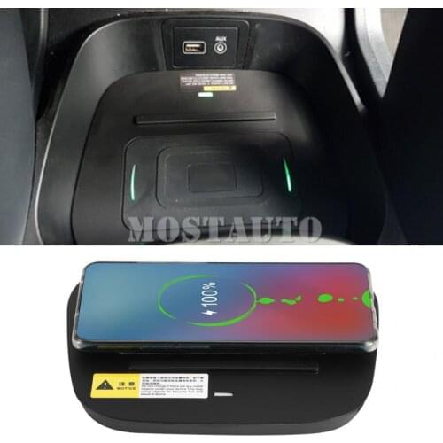 The Phone With QI Wireless Charging 10W For Hyundai Santa Fe Wireless Car Charger Phone Fast Chargeing Pad 2015-2019