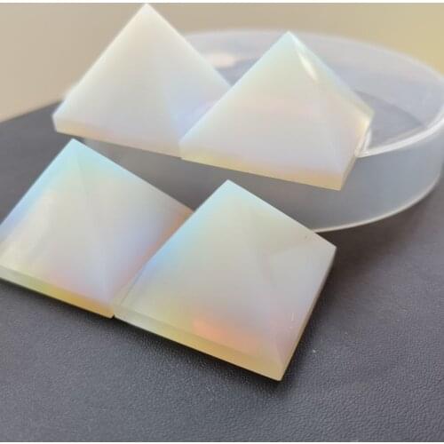 1pcs 4cm Natural White Opal Stone Pyramid Crystal Energy Point Meditation Wand Decoration