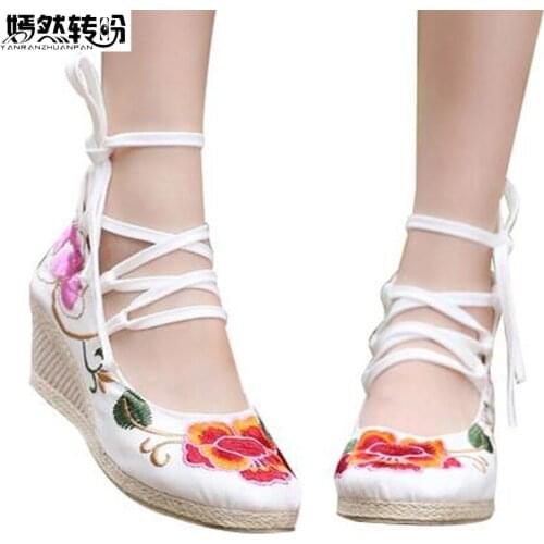 Chinese Women Pumps Beaded Flower Embroidered Lace Up Canvas Pumps High Top Med Heels Wedges Woman Platform Shoes For Ladies