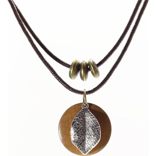 New Vintage Wood Alloy Leaf Pendant Necklace Women Short Sweater Choker Chain Necklaces Femme Jewelry Freely Shipping