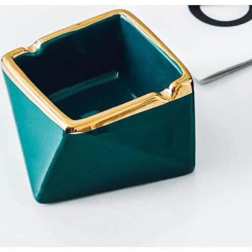 Designer Creative Ashtray Outdoor Ceramic Portable Ashtrays Mini with Lids Ash Tray Gift for Boyfriend Restaurant Trays