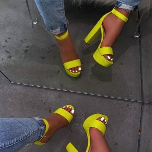 KELEQUI ZAP Shoes With Medium Heels