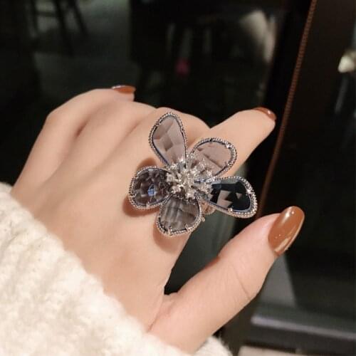 Fashion Women Big Flower Rhinestone Ring for Cocktail Party Delicate Female Accessories Holiday Finger Ring Stylish Jewelry Gift