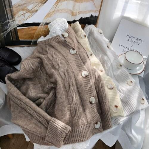 2021 Autumn and Winter Womens Korean Fashion Retro Round Neck Sweater Cardigan Comfortable To Wear Short Knitted Sweater Jacket