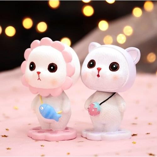 Lovely Cat Figurine Car Decoration Cartoon Kitten With Hat Home Decoration Resin Animal Ornament New Year Gifts