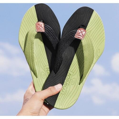 Hot New Home Slippers Soft Bottom Flip Flops Men Summer Trend Mens Flip Flops Casual Non-slip Beach Shoes Men Massage Sandals