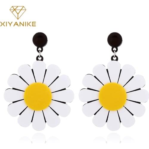 XIYANIKE Women Acrylic Flower Sunflower Daisy Candy Color Exaggerated Lovely Big Drop Earrings Summer style Beach Vacation E1850