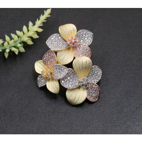 Vanifin Fashion Jewelry Hot-sale Luxury Original Design Flower Brooch Pendant for Engagement Wedding Micro Paved Popular Gifts