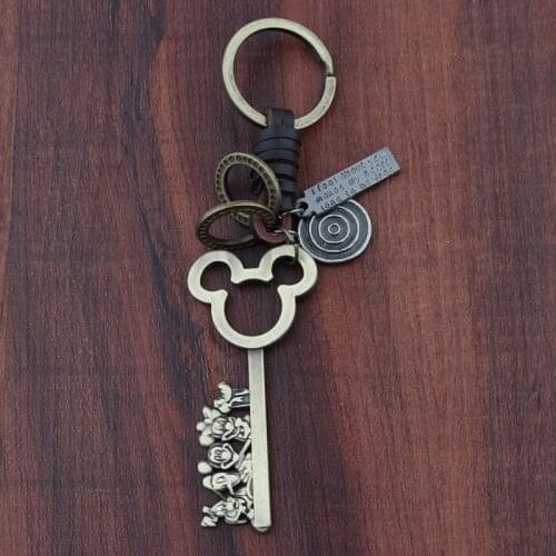 Disney Mickey Mouse Vintage Car Key Chain Small Gift Metal Women Bag Pendant Keychain Cartoon Gifts Wholesale Keyring