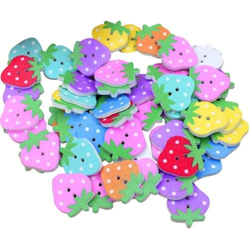 100pcs Lovely 2-Hole Cartoon Wood Buttons for Sewing Scrapbooking DIY Wedding Decoration (Strawberry) 7NK156