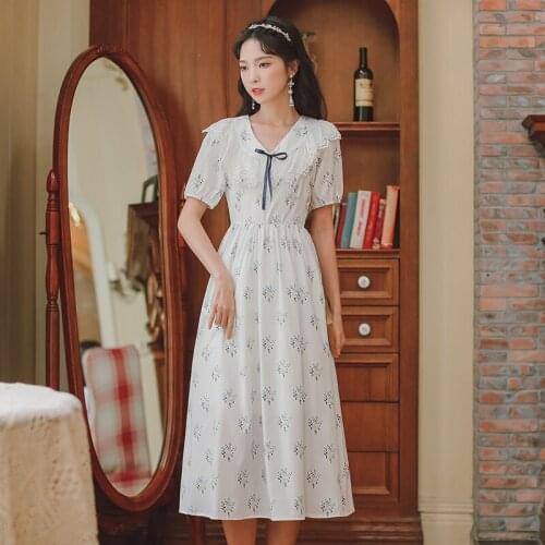 White Gentle Floral Dress For Women 2021 Summer French Retro Bowknot Lace Doll Collar Sweet Lady High Waist Print Elegant Dresse