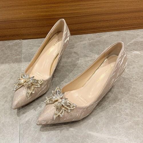 In the summer of 2021 the new point thick with diamond heels female sandals bowknot joker for womens shoes