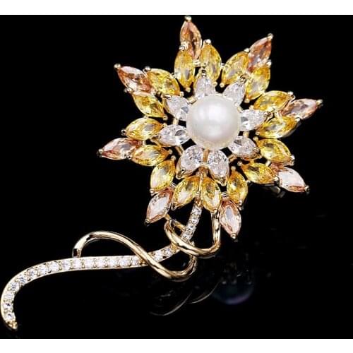 Beautiful Sunflower Brooches Pins Bling Yellow Pink Cubic Zirconia Designer Brooch for Women Brand Luxury High Quality Jewelry