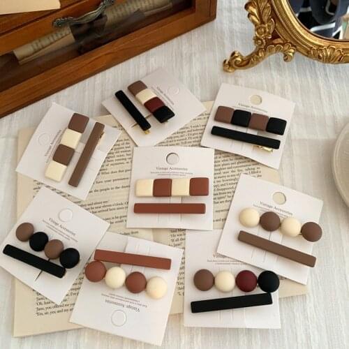 South Koreas New Temperament Fashion Geometric Round Hit Color Woman Hairpin Clip Son Frosted acrylic Duckbill Clip Bangs Clip