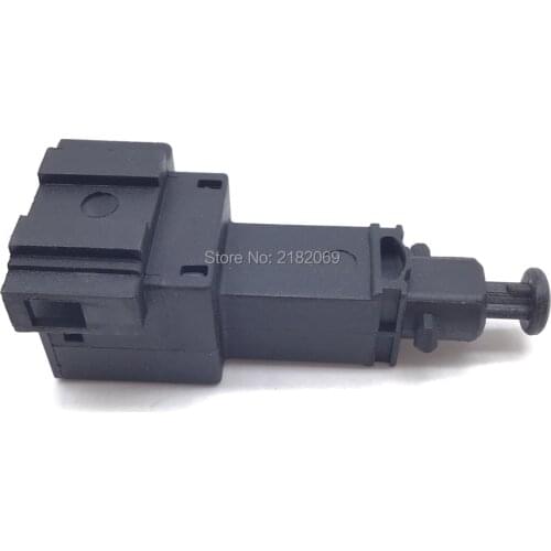 Brake Light Switch For VW Lupo Multivan Touareg SharanTransporter Golf Bora Polo New Beetle Caddy Fox 1J0945511A 1J0 945 511A