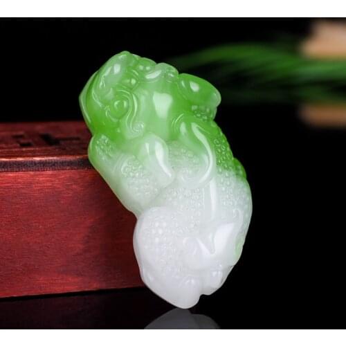 Natural Jade Hand-carved Pi Xiu Jade Pendant Jewelry Necklace Bright Green Pi Xiu Lovers Necklace Pendant