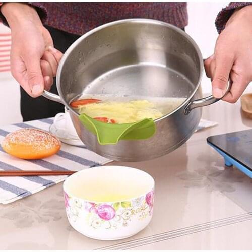Home Anti-spill Silicone Slip On Pour Soup Spout Funnel for Pots Pans Bowls Jars Kitchen Gadget Tool Creative Funnel Tools