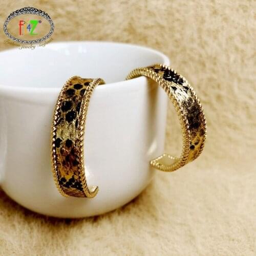 F.J4Z 2020 Trend Earrings for Women Fashion Punk Leopard Leather Face Hoop Earrings Lady Club Earring Christmas Gifts Dropship