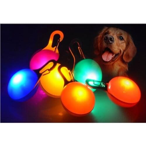 Pet LED Light Pendant Outdoor Travel Cat Dog Safety Pendant Anti-lost Spherical Luminous Pendant Pet Supplies Hair Accessories