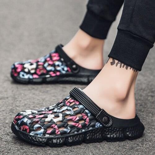 Men’s EVA Clogs Summer Two Way Sandals Size 40-45 INS Fashion Slippers Water Shoes Breathable Holes Shoes