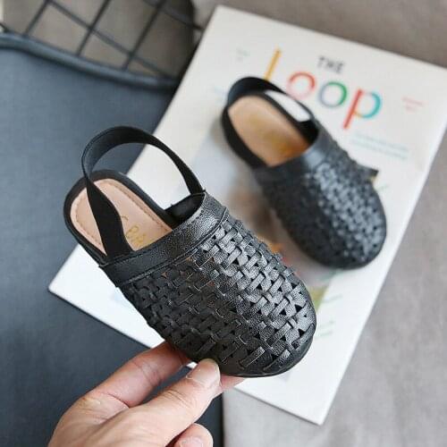 2020 Children Round Head Fashion Weaving Hollow Shoes Kids Soft Bottom Flats Sandals Summer Girls Retro Solid Color Sandals