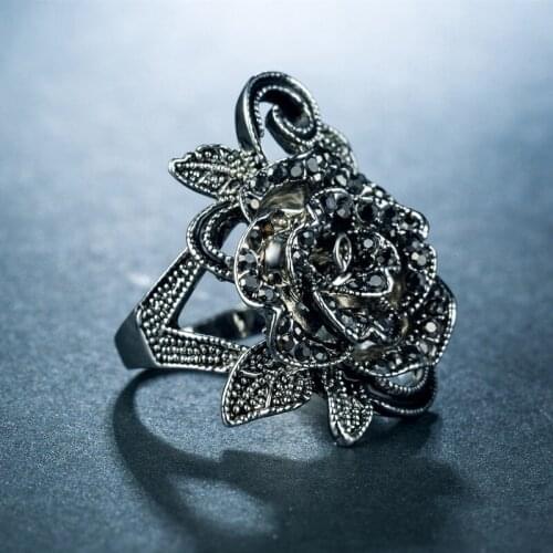 Retro Unique Luxury Silver Color Twisted Flower Ring Fine Wedding Womens Rings Party Jewelry Accessories
