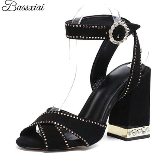 Rivet Decor Cross Belt Sandals For Girls Women Ankle Strappy Luxury Suede Crystal Square High Heel Summer Shoes Woman