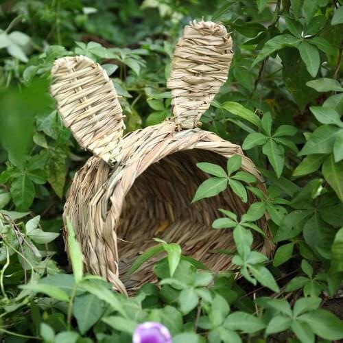 Hand-Woven Small Animals House Breathable Pet Nest Hedgehog Hamster Cage Straw Hamster Hut Creative Rabbit Bed