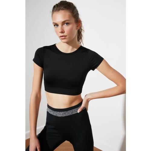 Trendyol Crop Fitness Blouse TWOAW21BZ0158