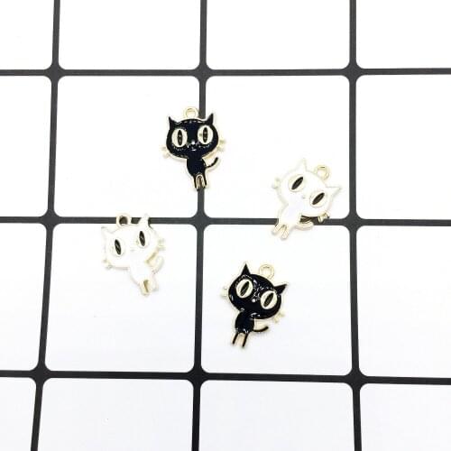 Hot 50pcs High Quality Fashion Enamels Charms Gift Cat Alloy Pendant Bracelet Necklace Jewelry Accessories DIY Crafts 2018 New